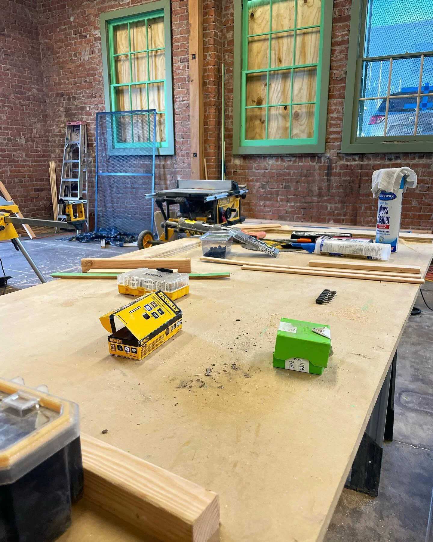 One of the many workstations here right now 🔨🪚