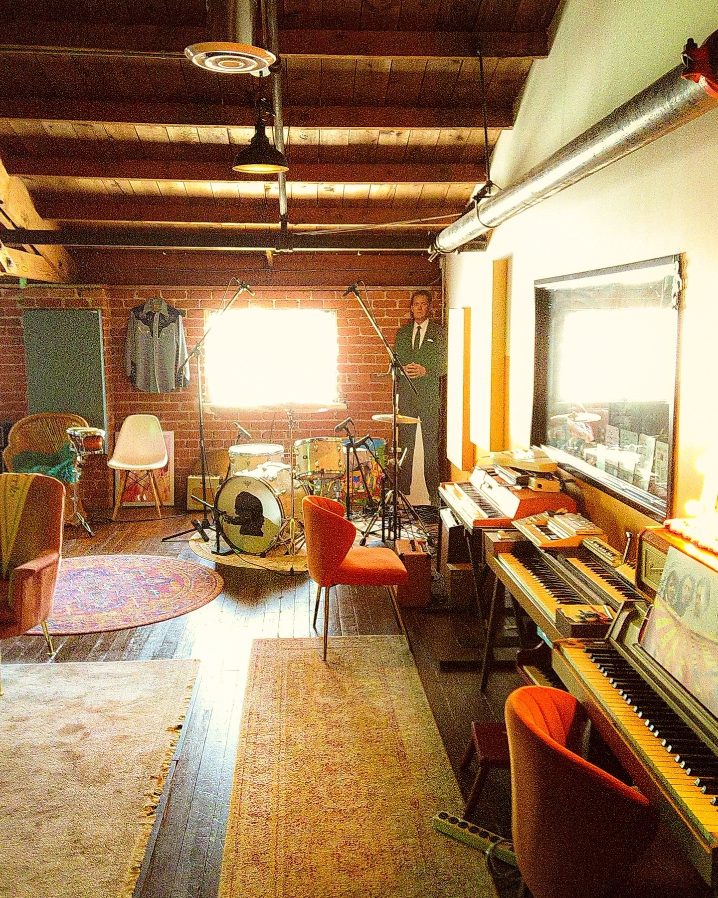 Imagine playing music here? 🎶 #secretroom #spotagentcooper #dreamsetup