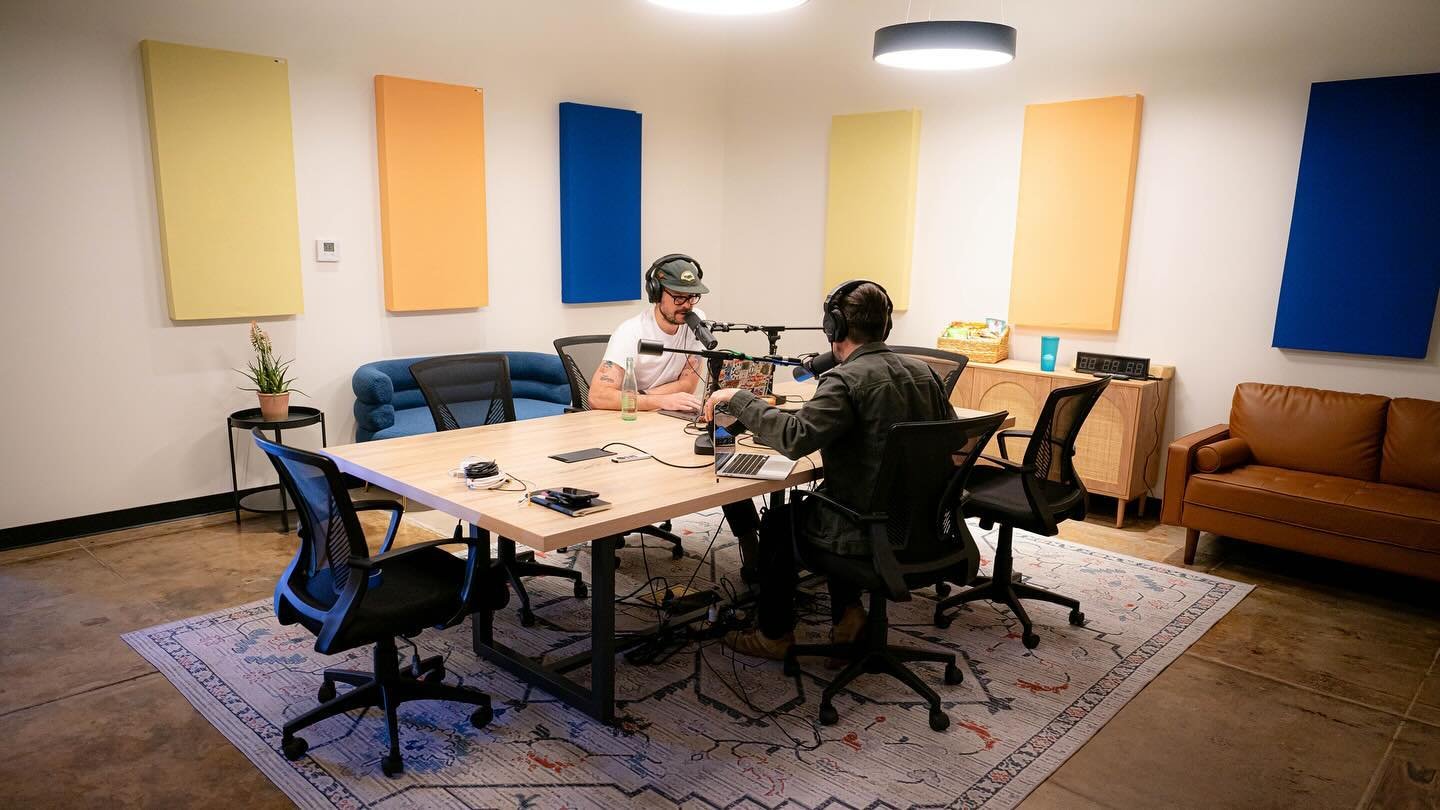 Use our Conference Room for your next podcast recording! 👀 

AMENITIES
✅270 Sq. Ft.
✨Capacity: 4-8
🎹Rodecaster Pro II Podcast Production Console
🎤2 x Shure SM7B Microphones (More can be arranged)
🎥Owl 3 360&deg; Conference Camera
📺Samsung Frame 
