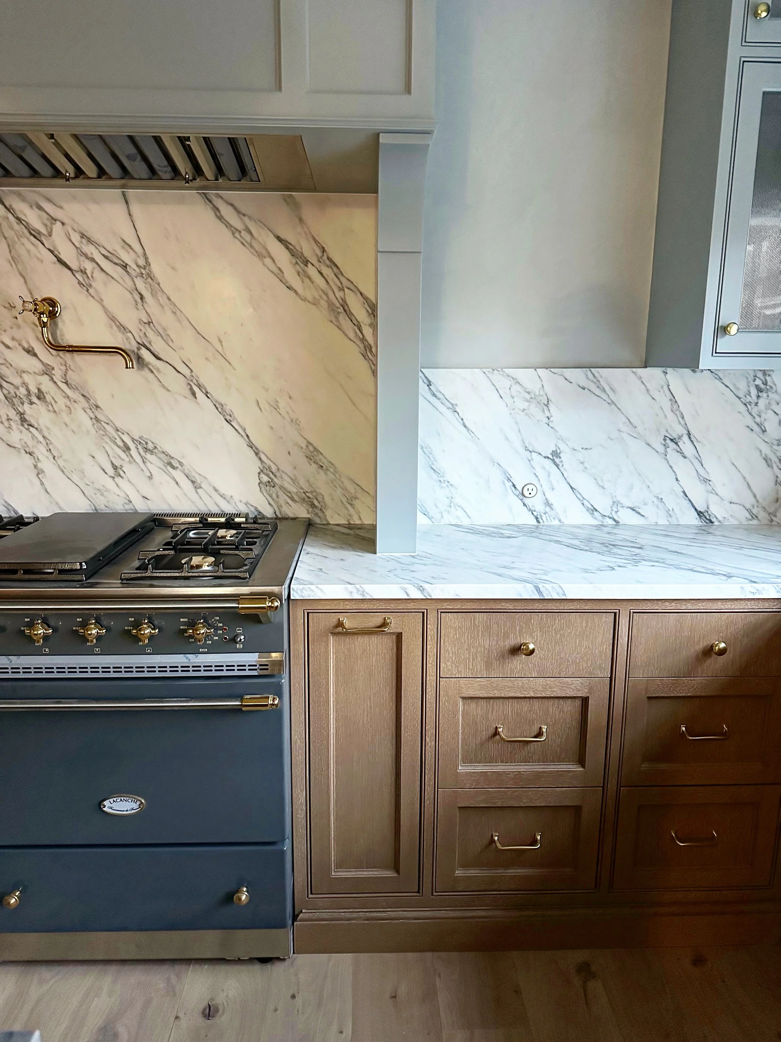 My kitchen is one of the rooms I spend the most time in. It needs to work effortlessly, so I focused first on function - I wanted plenty of surface to prep, three ovens, seven burners, and two dishwashers. ⁠
⁠
Aesthetically, I wanted it to feel light