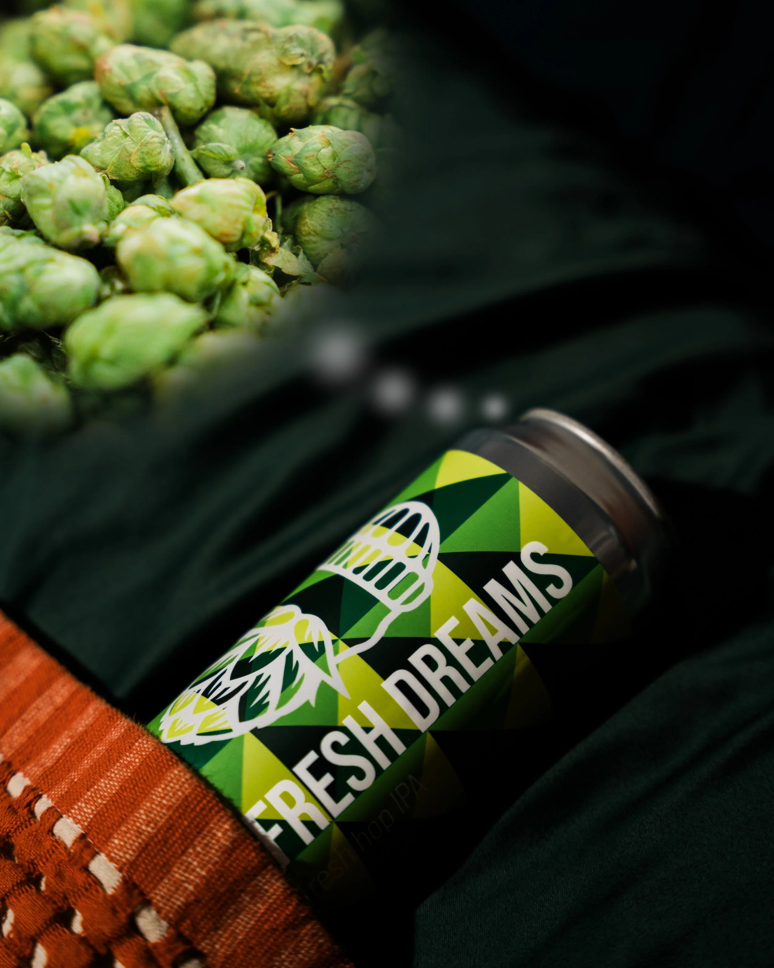FRESH DREAMS 💭 6.9% Fresh Hop West Coast IPA

Fresh hop season continues! Brewed with Simcoe wet hops straight from the fields at @carpenter.ranches , this West Coast IPA brings flavors of fresh cut grass, blood orange and honeydew melon, rounded ou