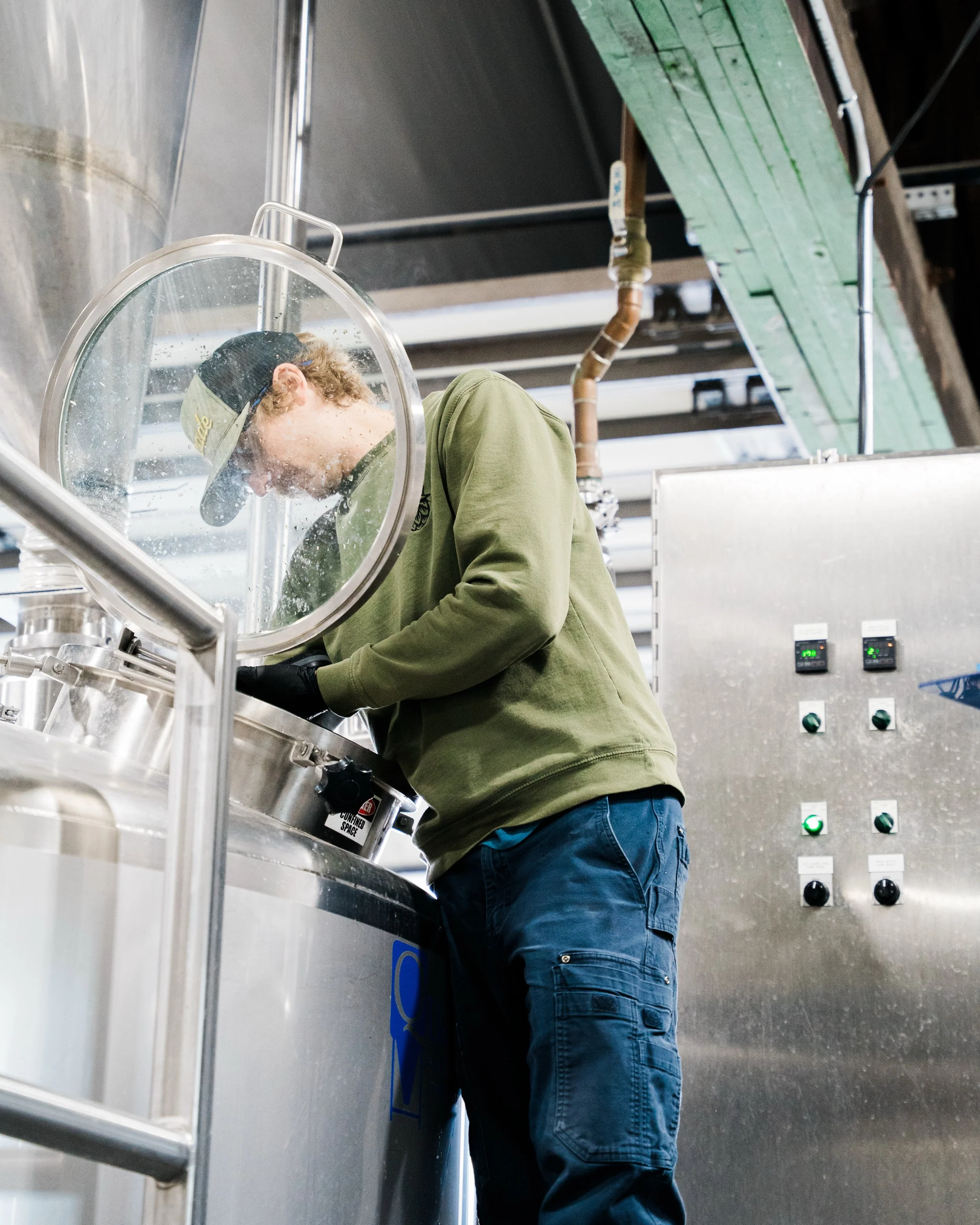 Fresh hop season is winding down, but the crew isn&rsquo;t slowing down! New beers are in the works and an old favorite is making its return soon. Stay tuned; good things are coming!🍻