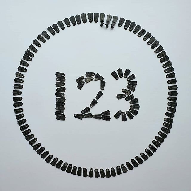 I counted up my #legolostatsea black flippers and found I have a total of 123!!!
🖤
 There were 418,000 PAIRS of black, red and blue flippers on the Tokio Express. After falling in the sea in 1997 the pairs have gradually broken up and we often find 