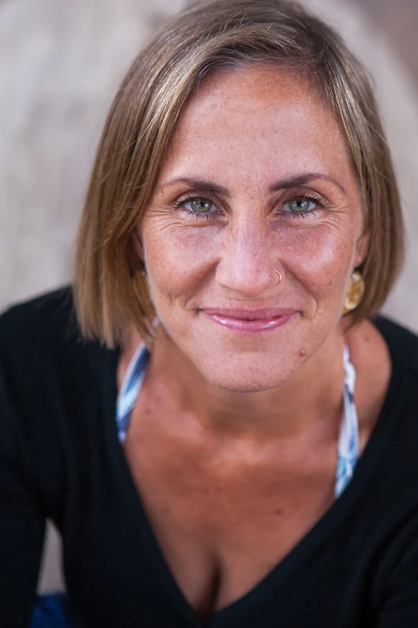 EMV_ColorHeadshot_2019.jpg