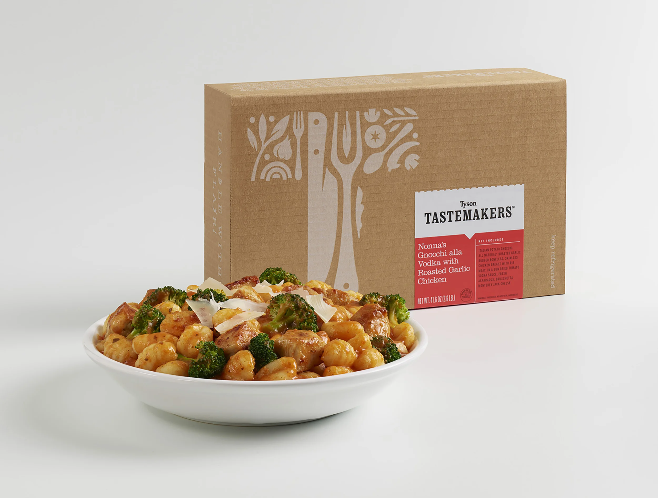 Nonnas_Gnocchi_alla_Vodka_Roasted_Garlic_Chicken_C2_14060_Parm_Focus_Stack copy.jpg