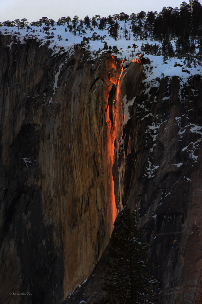 Firefall 2019 : You can see in this close-up shot that the flow of water was very little compared to 2016 and 2017