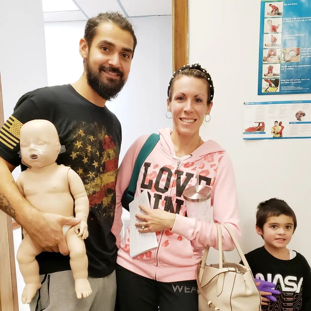 I met this beautiful family last evening! 😊American Heart Association's HeartSaver  CPR AED First Aid course ❤ is a great way to learn and understand what to do in an emergency! They are ready are you??
#dontbeabystander #LIFEISWHY #learncpr #americ