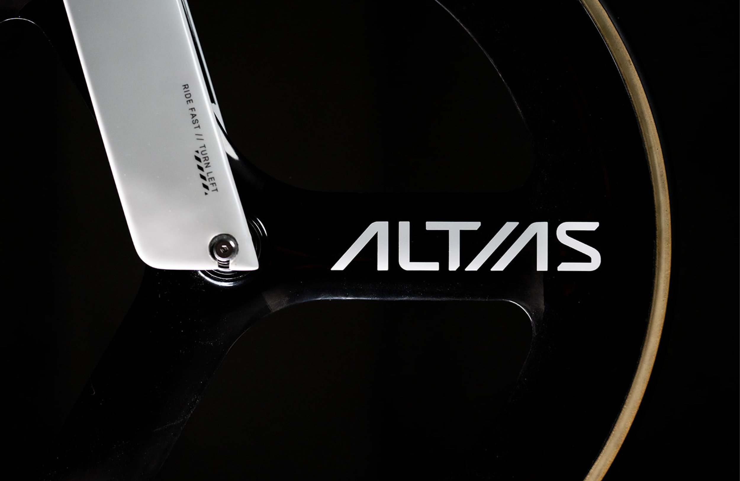 Branding-Design-Altias-Bikes6.jpg