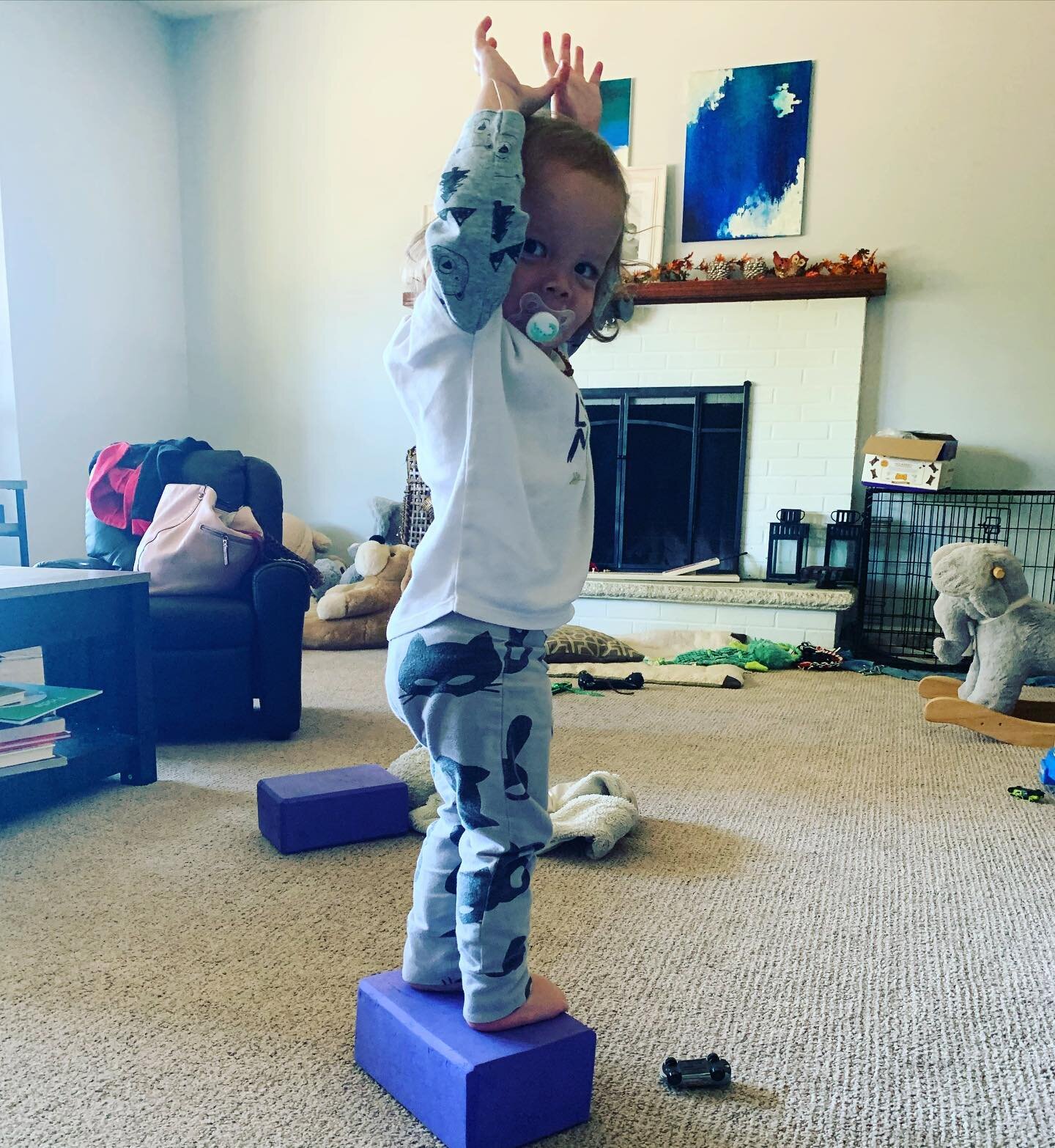 Balance practice this morning&hellip; 💖🔥 #yogasprout #coolcalmandconnected #calmcoolandconnected