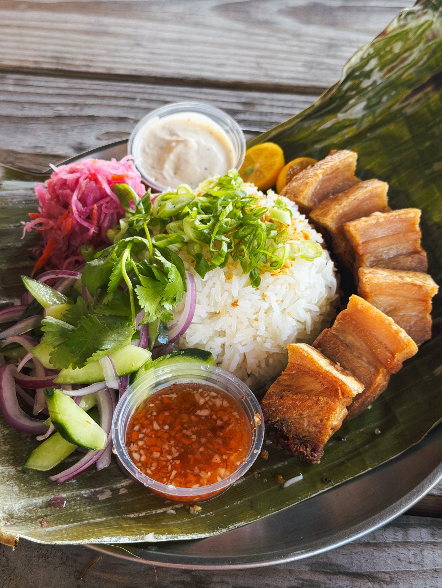 It's always a good day when I get to have @theluckytigre! 🐅 

I stopped by their new location on N. Howard this week for lunch and got to catch up with @juliesainte_ and chat about how far they've come from the days she was delivering dumplings (Goo