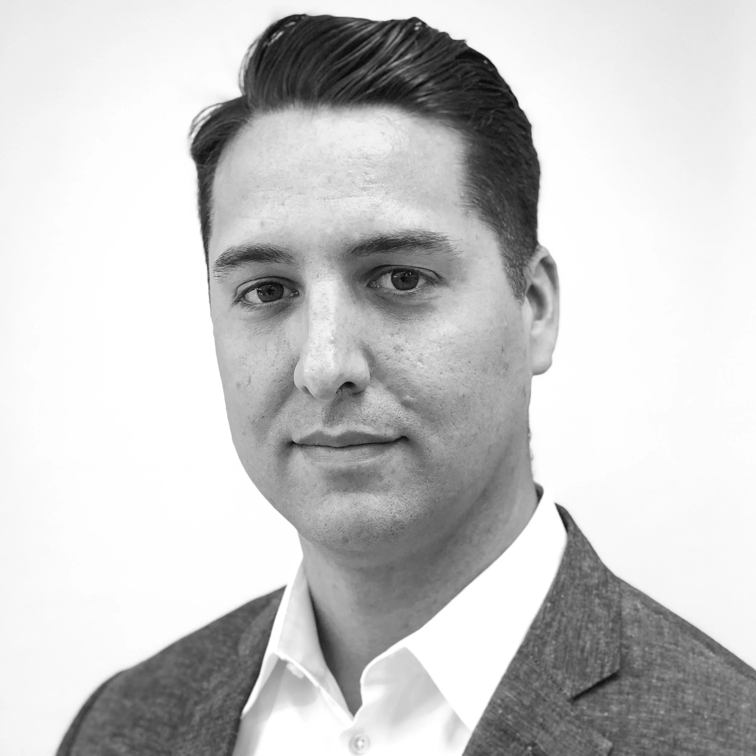 Pauls Headshot-2.jpg