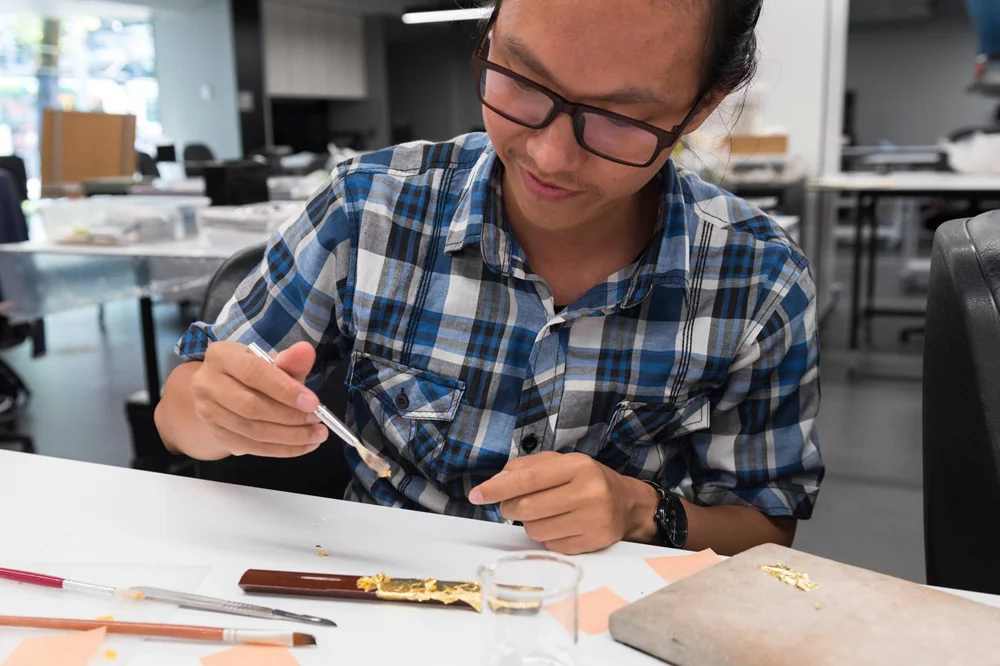 Saiful Bakhari gets into the flow of gilding