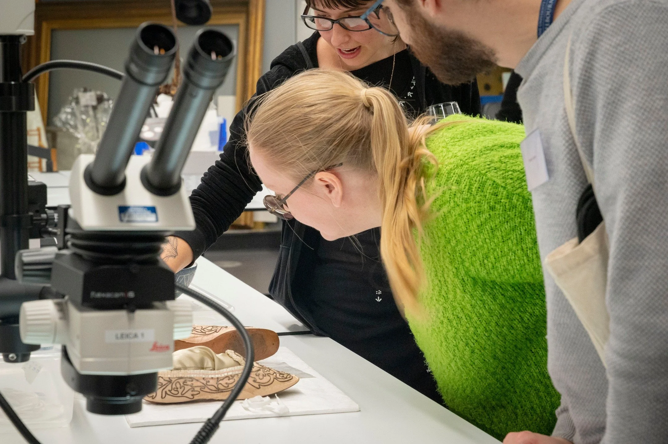 Dear Friends and Family of our Grimwade students, thank you for joining our event at the Grimwade Centre in July!🥂
This was a wonderful opportunity for the students and staff to meet together and to show friends, partners, and families the work we d