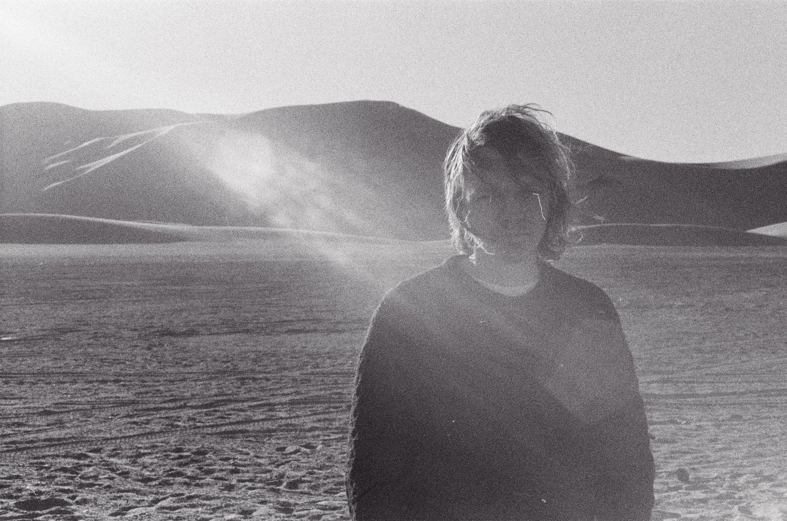 "Endless Blue", the new single by Bill Baird @blondebill is out now✨Stream the single/purchase a download at link in bio and catch Bill live as he tours the US West Coast this week - full list of dates below💫

June 10th - @spatsbar - Berke