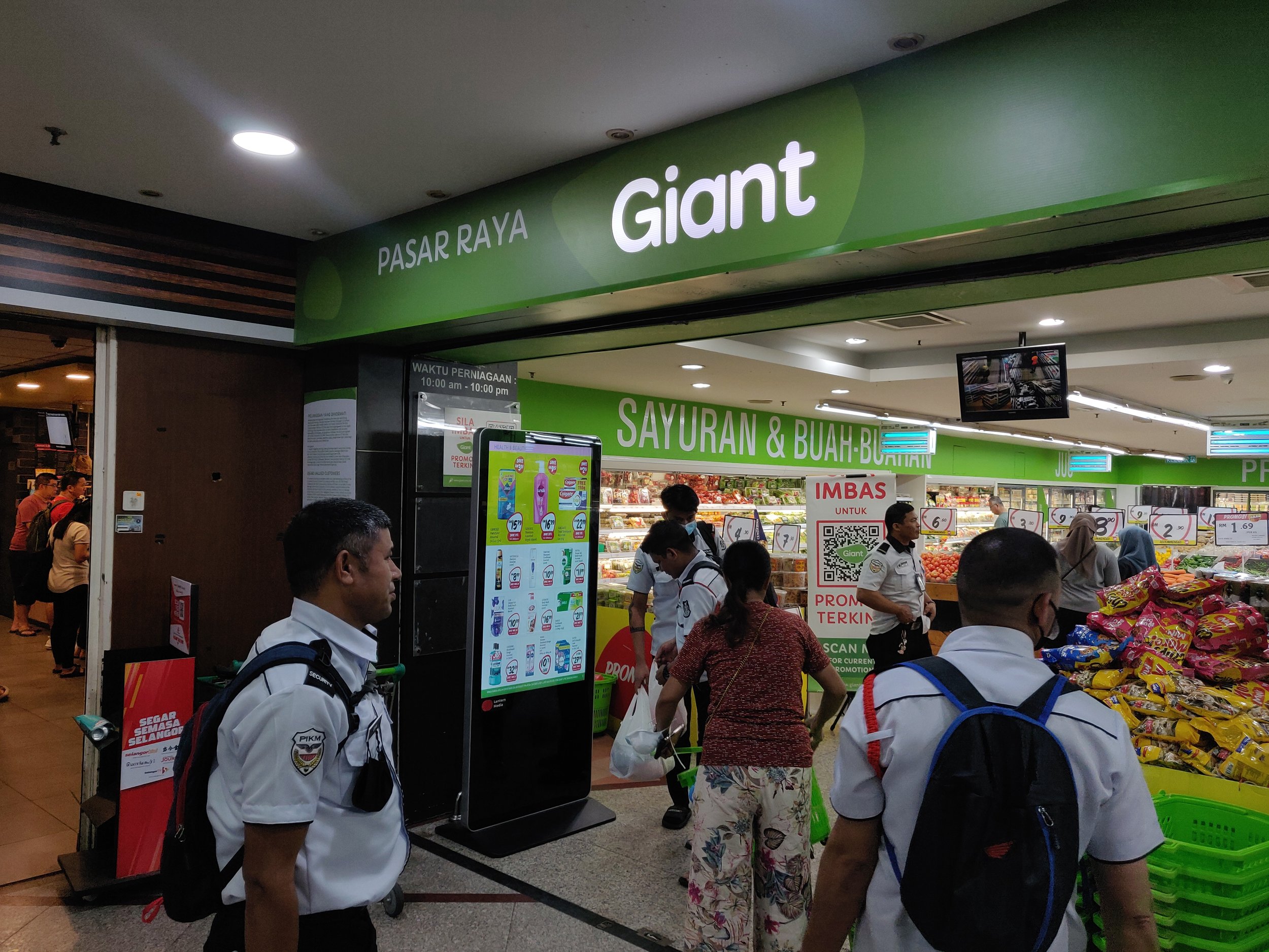 Giant Ampang Point