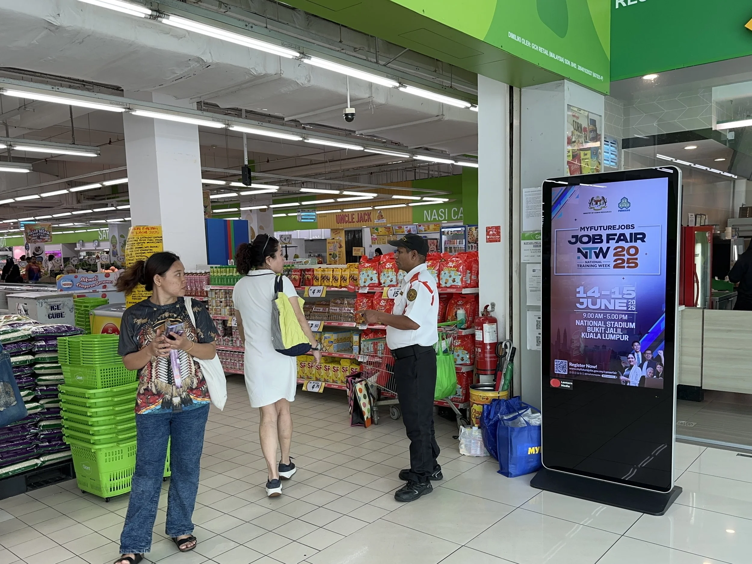 Giant Desa Petaling 1.jpg