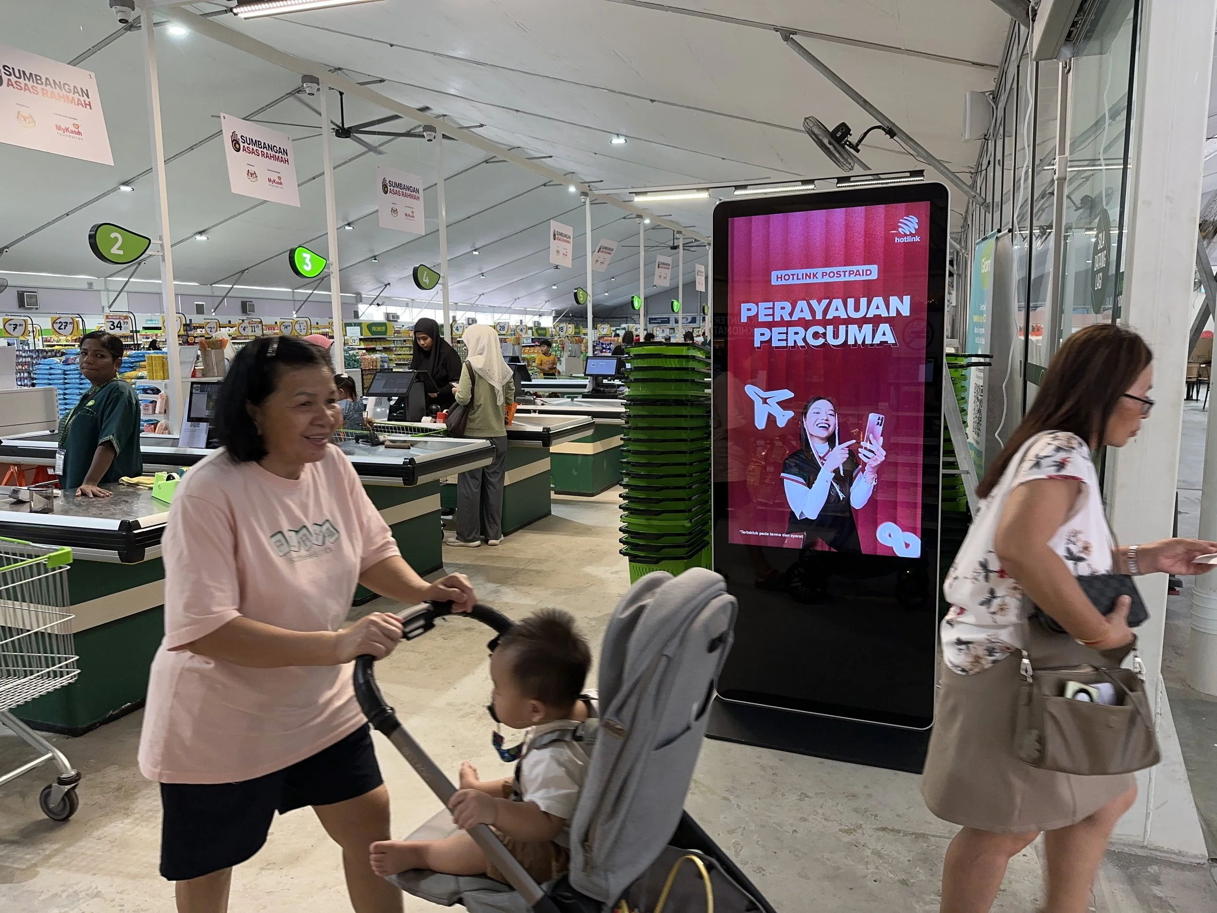 Giant Sri Gombak