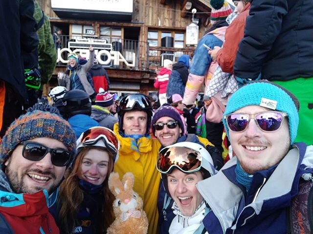 Let's go back?
@beefstu5 @lauren_fois @robinh156 @pittapete @crombieapocalypse @limanlemon @sophiefois @jenparr89 @chloexhanson @jamesv00 
#Skiing #WinterHoliday #Team19 #DreamTeam #SquadGoals  #France #ValThorens #TheAlps #IMissTheMountains