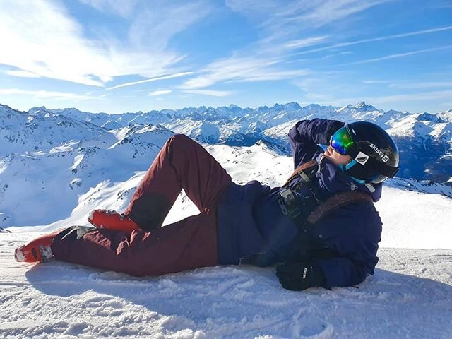 I would like to go back please. 
#Ski #SkiTrip #ValThorens #BlueBirdDay #NotInIsolation