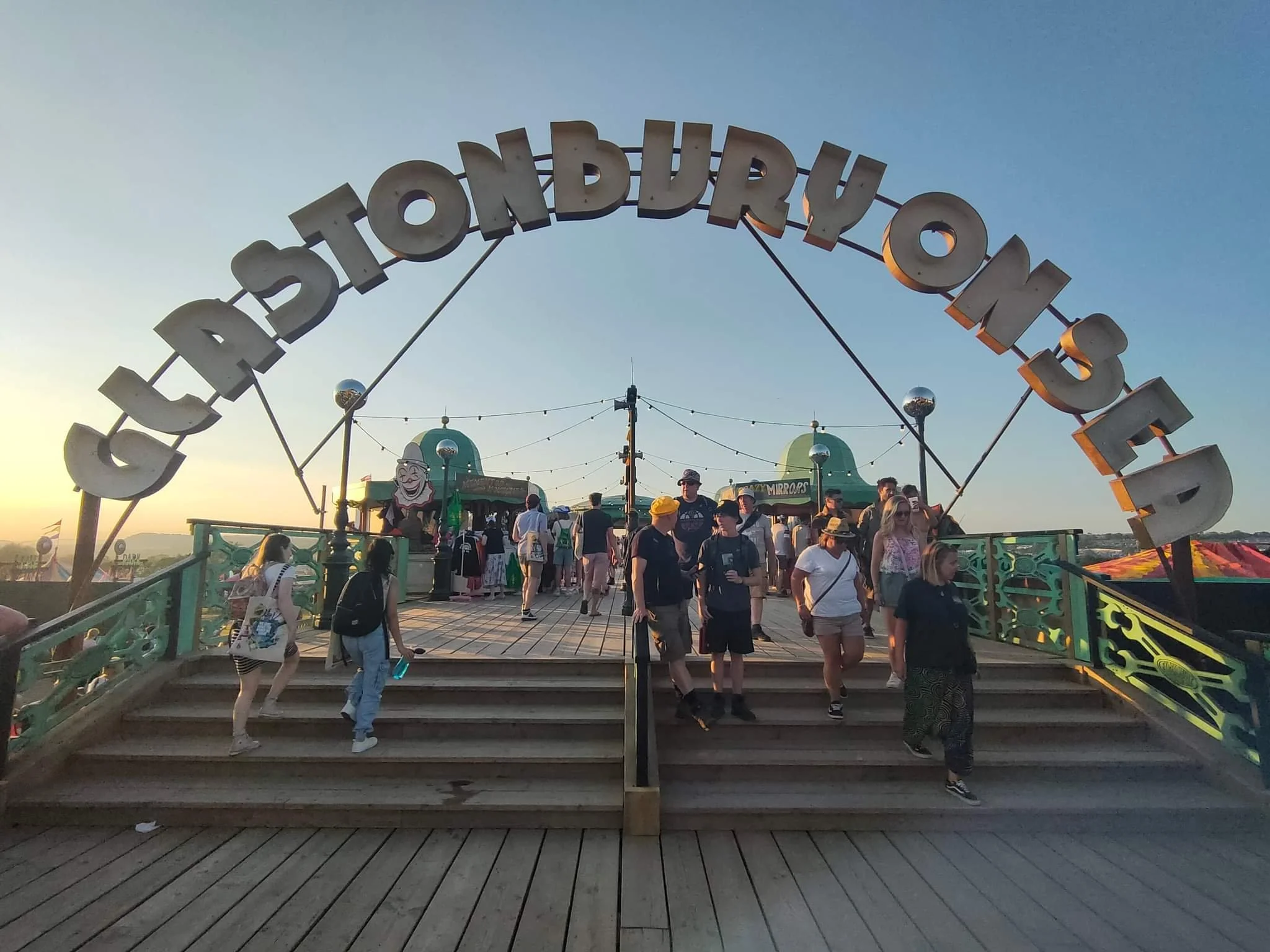 Glastonbury - The Unofficial Ultimate Comfort Guide