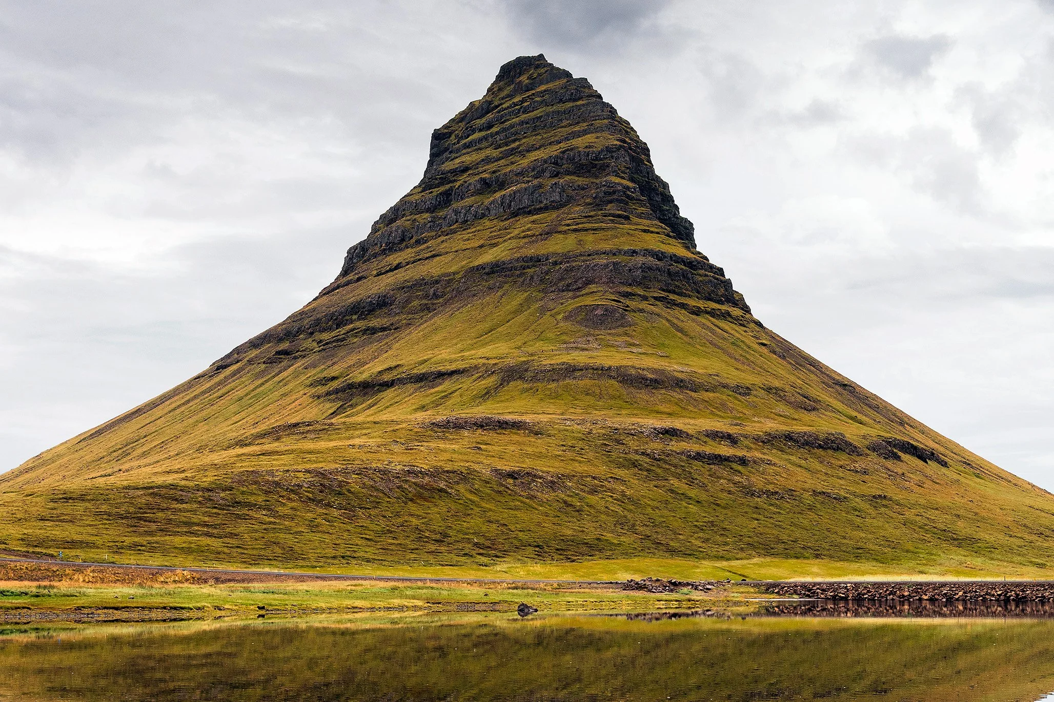 Kirkjufell - SQS zoom.jpg