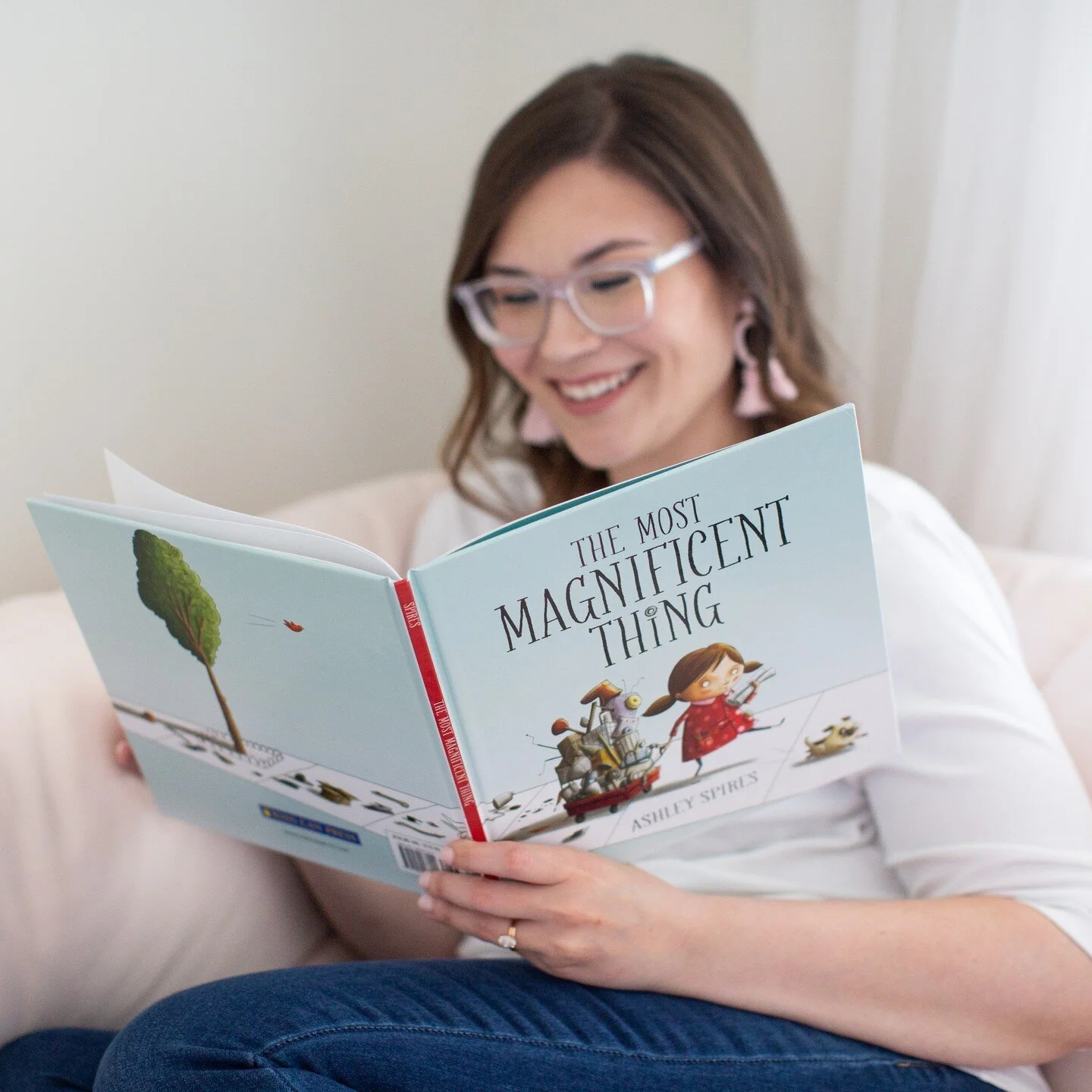 THE MOST MAGNIFICENT THING⁠
.⁠
One of my very favorite back-to-school read alouds. This story is about a girl with an idea - she is going to make the most magnificent thing. She knows just what it will look like and just how it will work - all she ha
