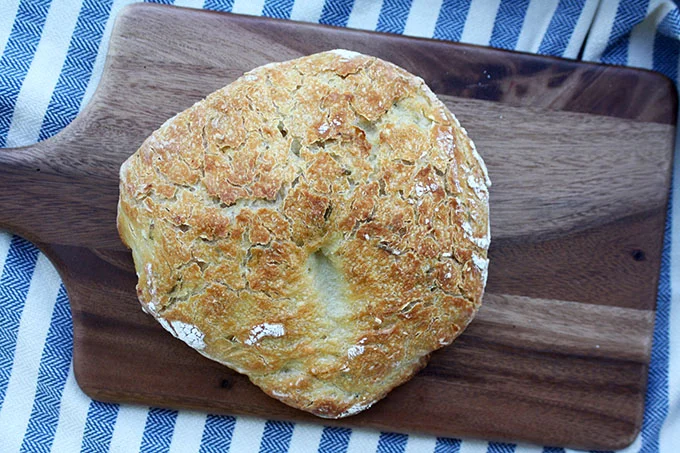 RosemaryLemonGarlicParmesanNoKneedBread_6.jpg