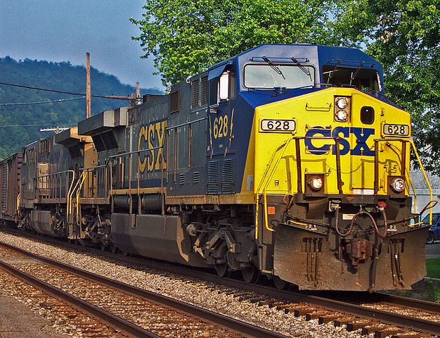 626px-CSX_train.jpeg