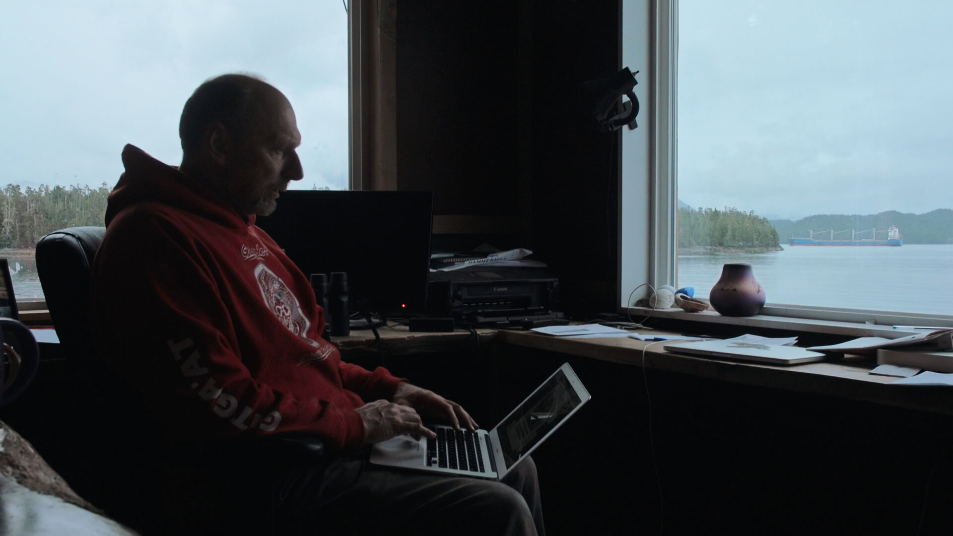 Hermann Meuter working at the Cetacea Lab on Gil Island.
