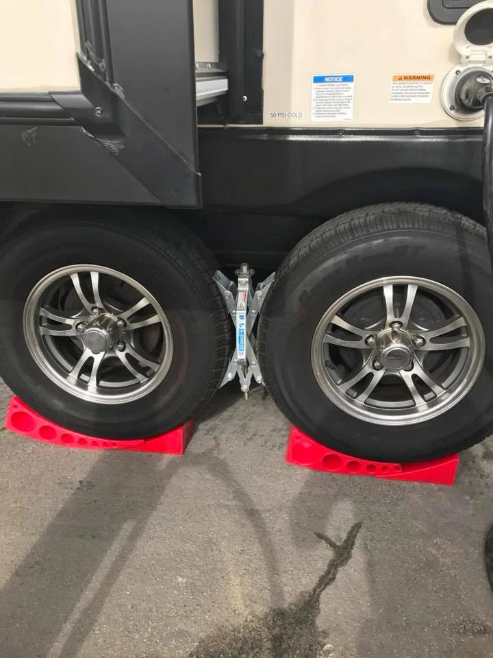 Anderson dual axel.jpg