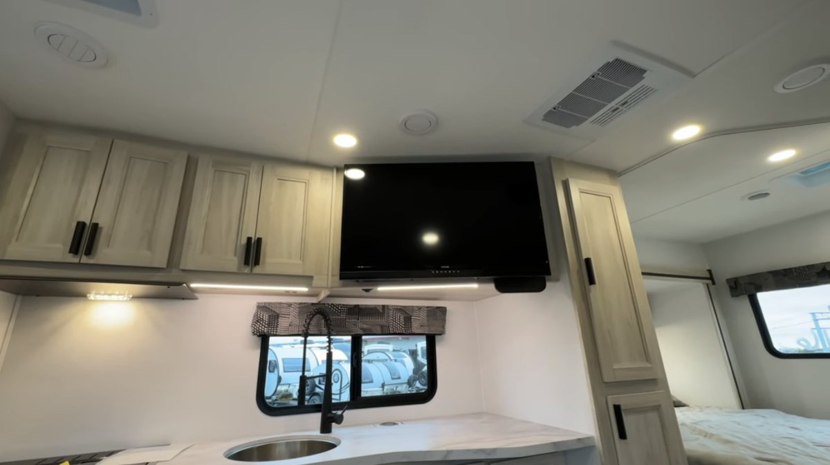 Sunseeker TV and cabinets