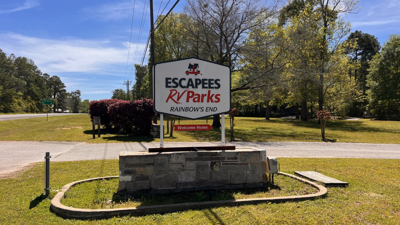 Passing through the Escapees RV park in Livingston Texas.jpg