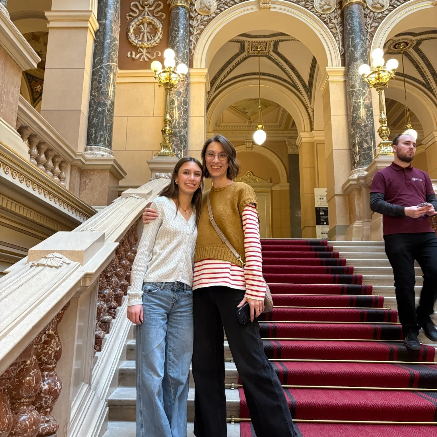 Client Shout-Out: Vienna &amp; Prague ✨

A huge THANK YOU to the Davis family for trusting me with their Christmas market adventure to Vienna &amp; Prague 🤍

This trip had a few unexpected hiccups:
- A canceled flight
- A delayed train due to circum