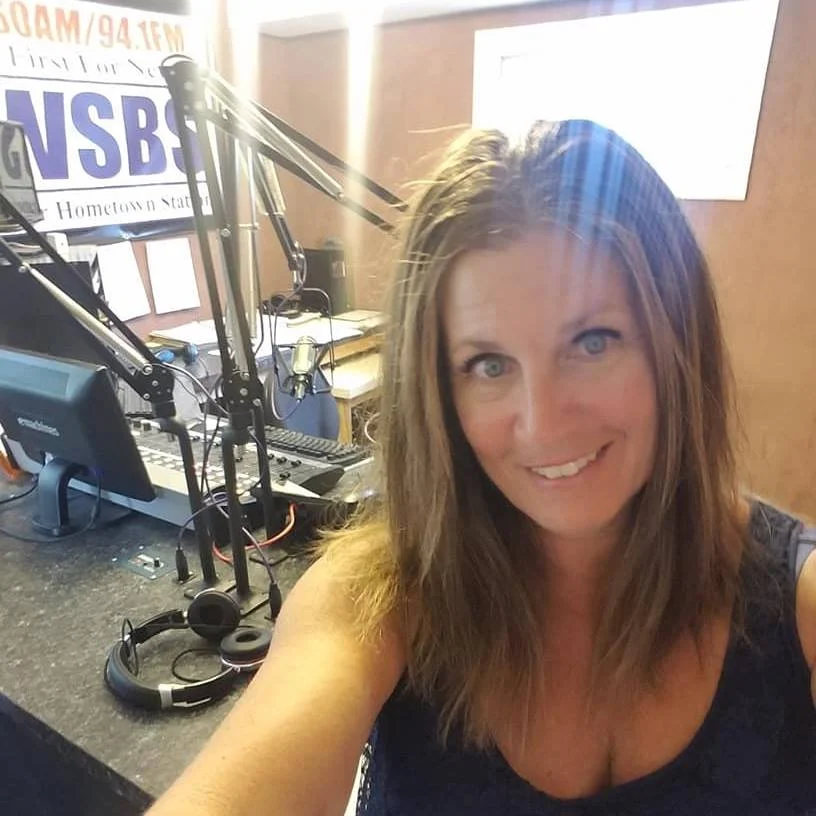 WSBS RADIO - DJ - LISA Z