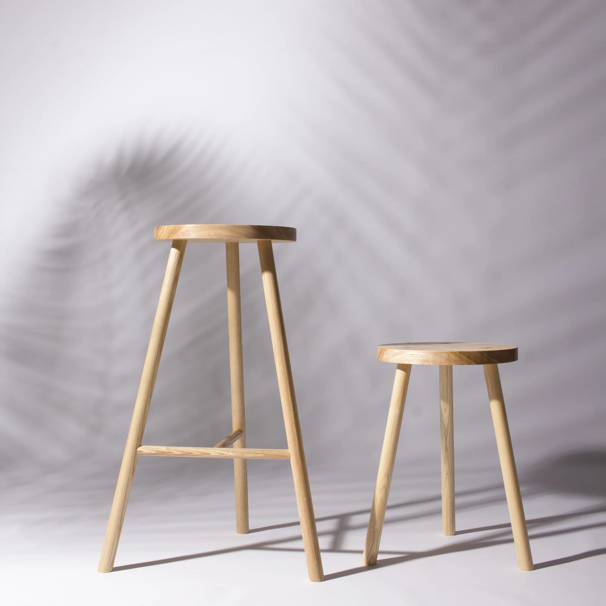 vindue_Hocker_Esche_München_stool_barhocker_werkstatt.jpg