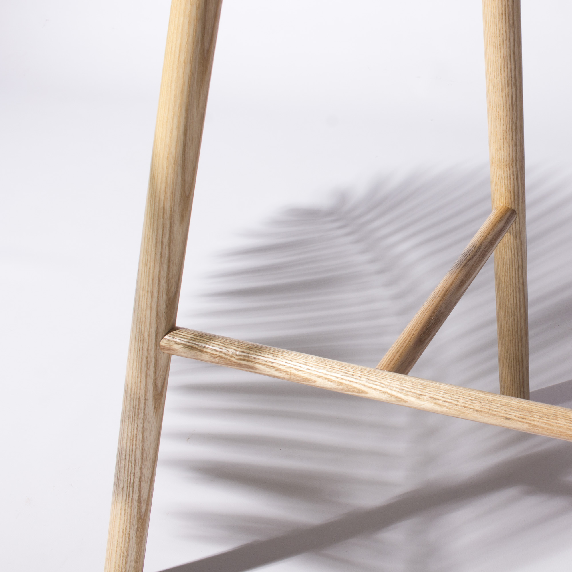 vindue_Barhocker_hocker_Esche_München_stool_werkstatt.jpg