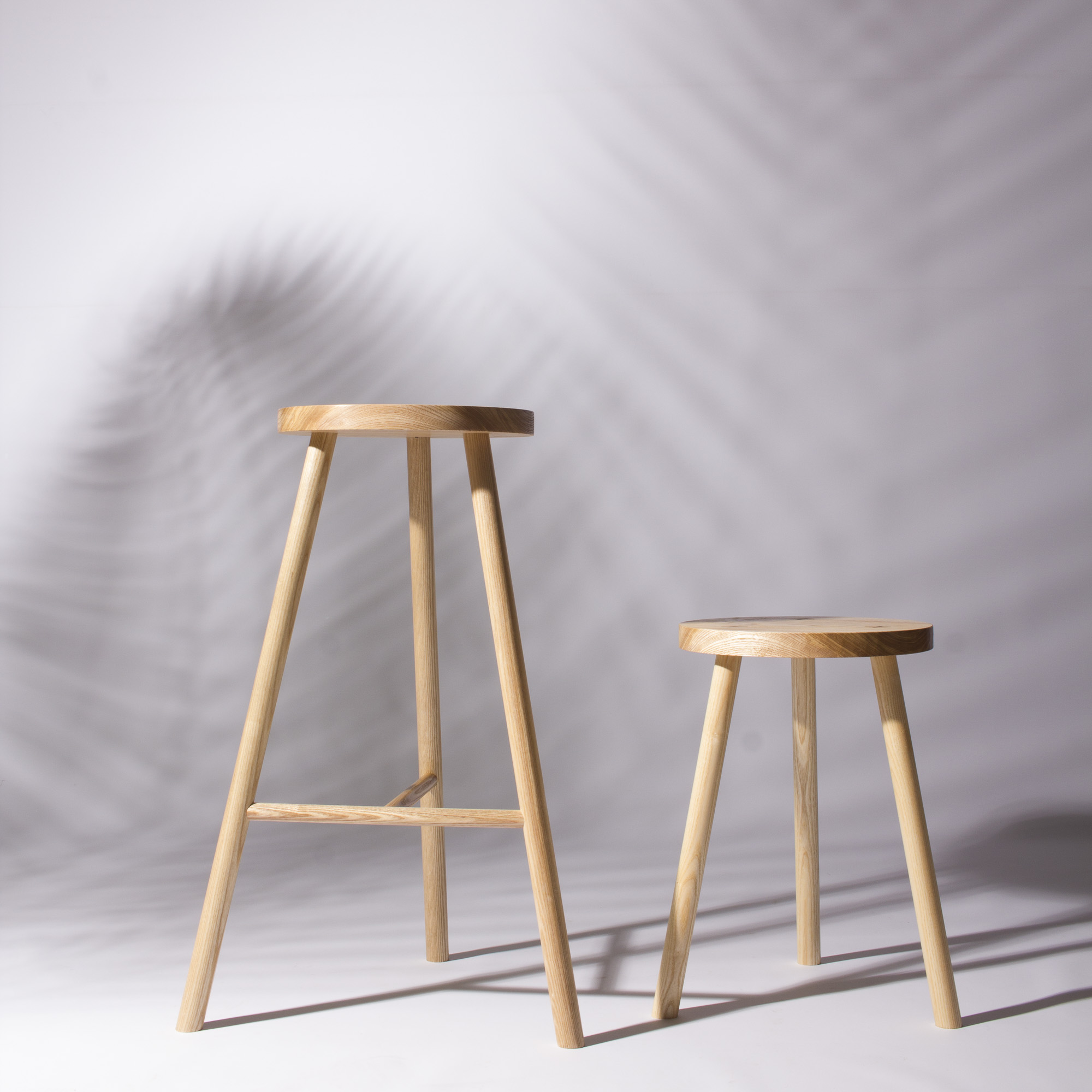vindue_Hocker_Esche_München_stool_barhocker_werkstatt.jpg