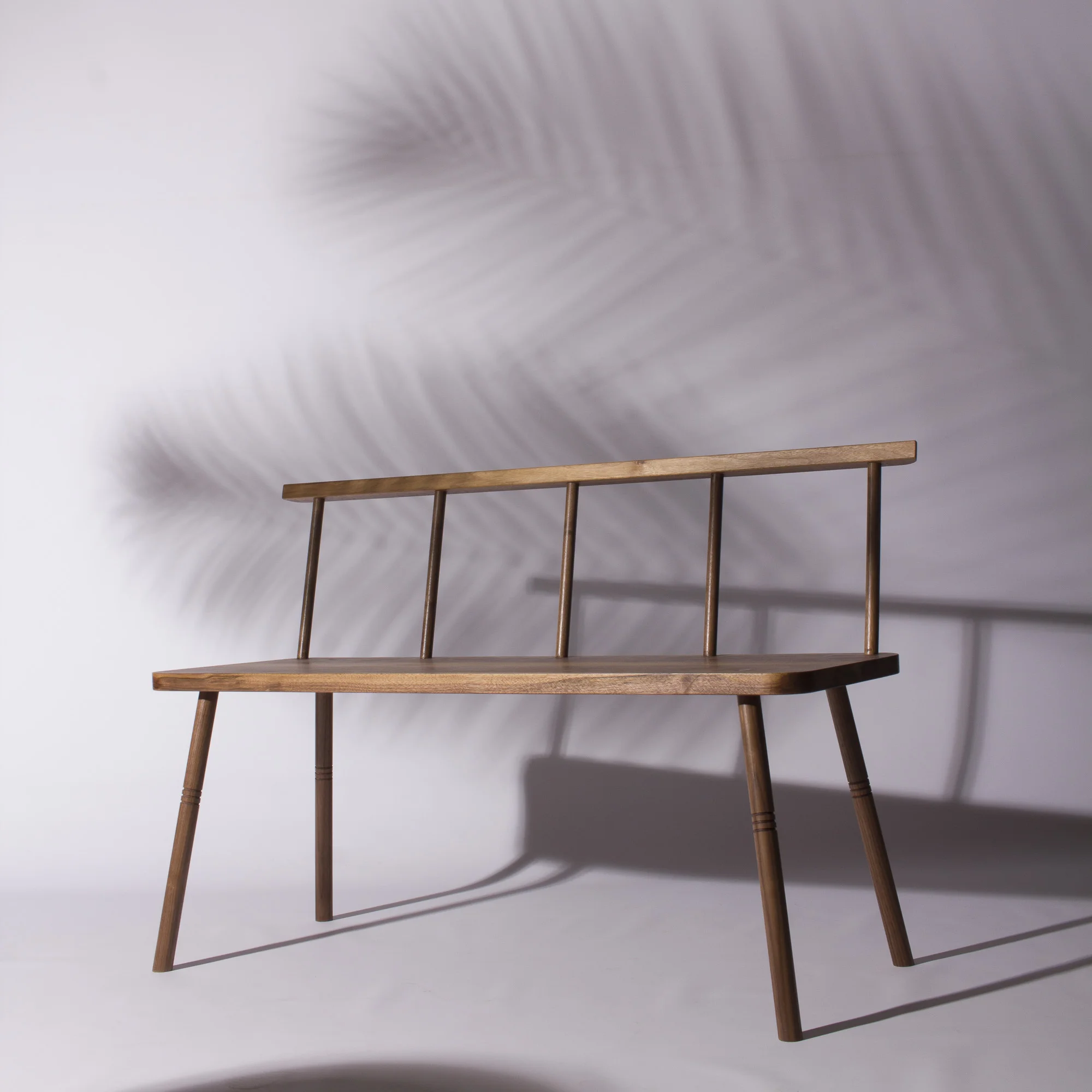 vindue_Bank_Nussbaum_Lehne_München_bench_holzbank_werkstatt_3.jpg