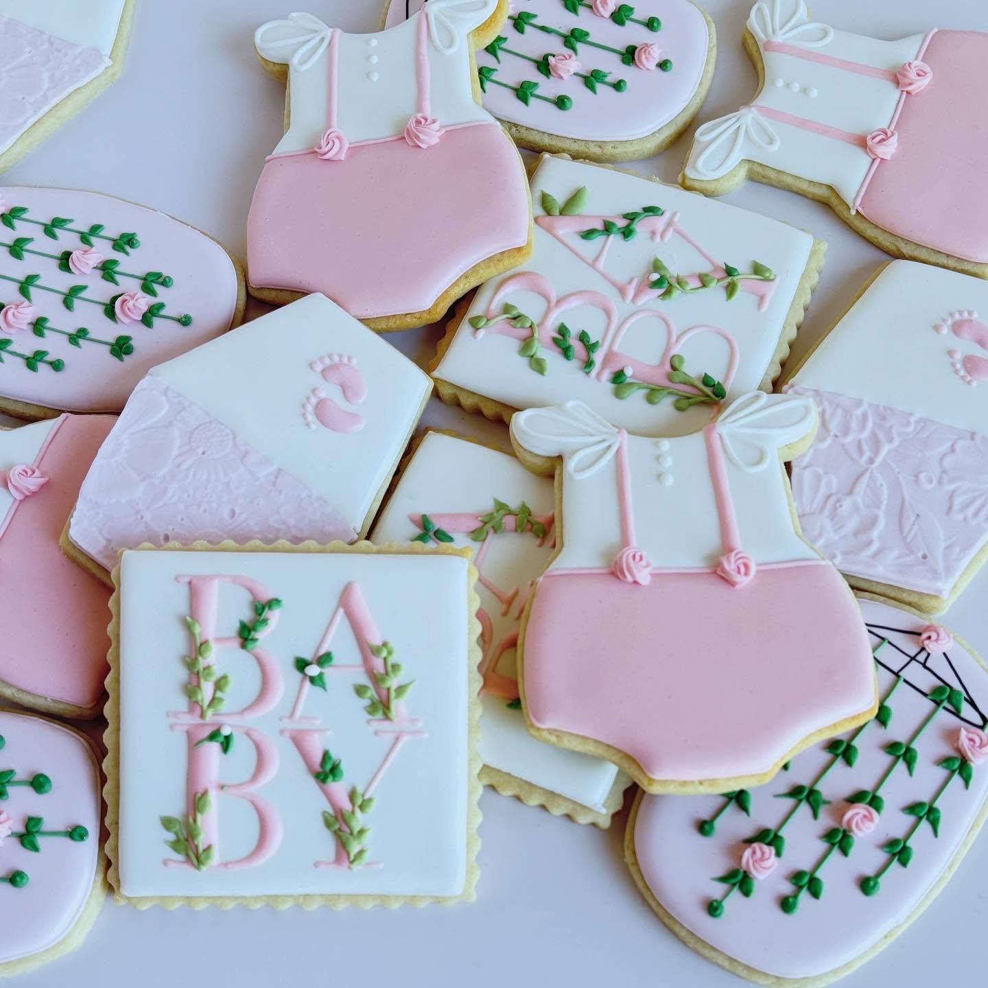 Waiting on another sweet baby girl 🎀👶🏼🩷

#oregoncookier
 #decoratedcookies #decoratedsugarcookies #royalicing #cookieart #sugarcookies #partyfavorcookies #customcookies #cookiesofinstagram #cookiegram #instacookie #portlandcookiemaker #portlandco