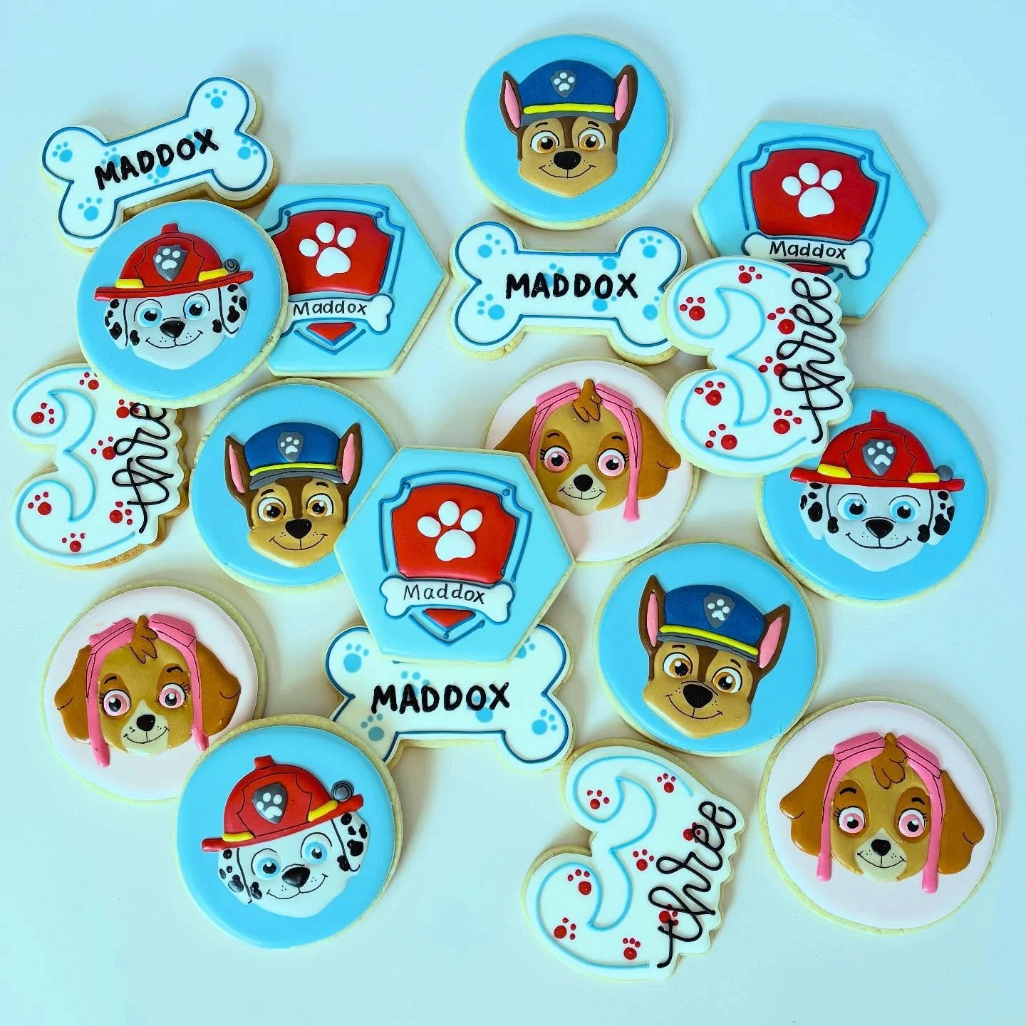 Happy Paw Patrol Birthday MADDOX! 

#pawpatrolcookies #pawpatrolbirthday 
#oregoncookier
 #decoratedcookies #decoratedsugarcookies #royalicing #cookieart #sugarcookies #partyfavorcookies #customcookies #cookiesofinstagram #cookiegram #instacookie #po
