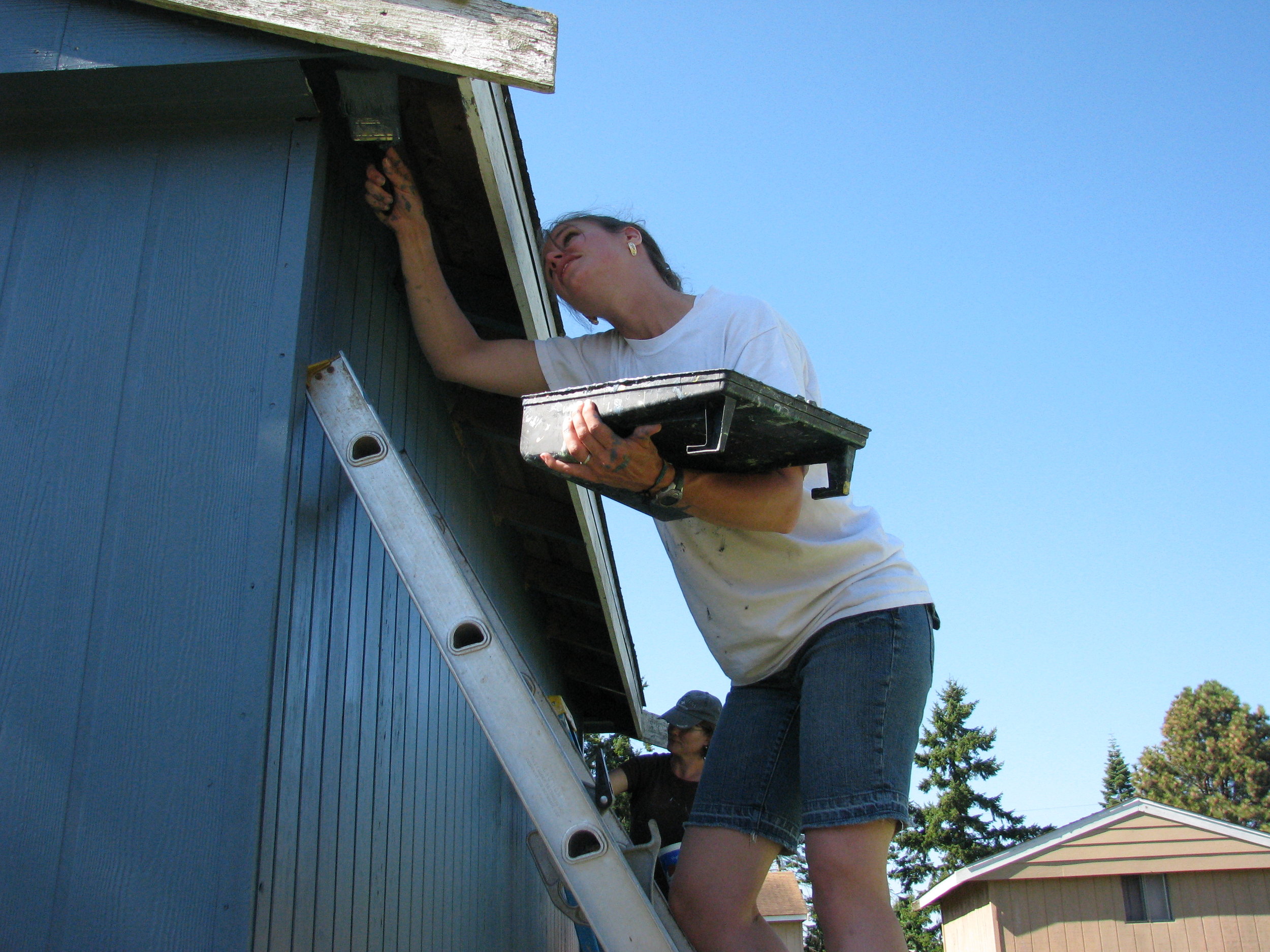 Jessica Gibson painting cabin Reunion 2013 101.JPG