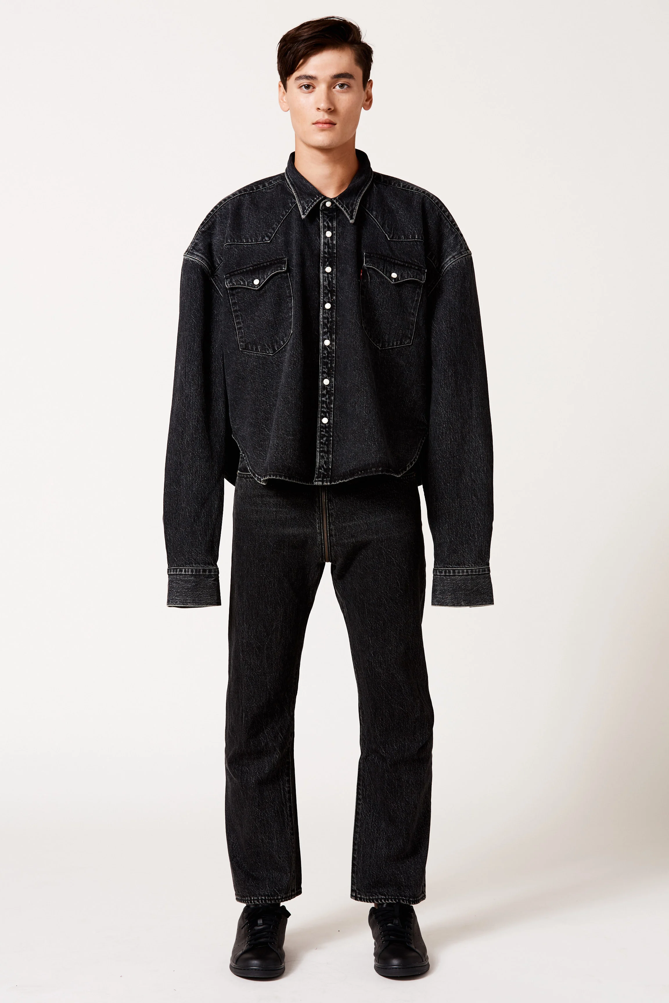 *17_H1_VETEMENTS_M8_FRONT_31008.jpg