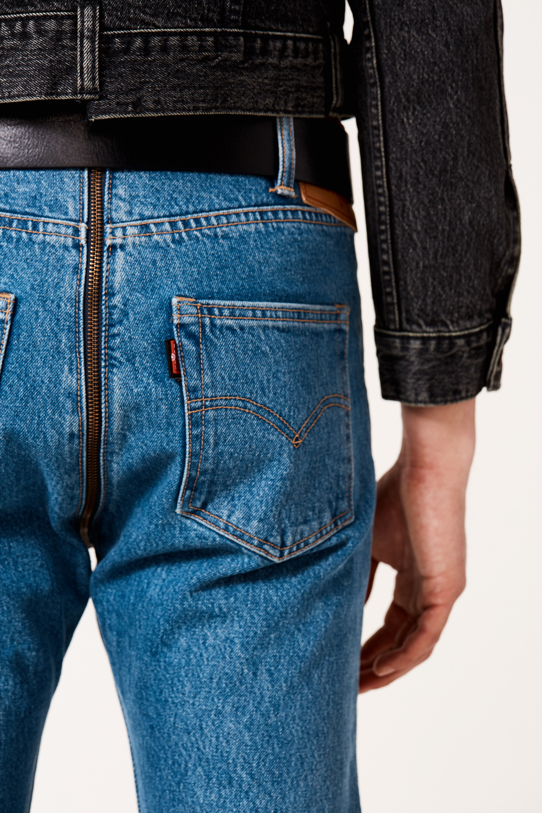 *17_H1_VETEMENTS_M10_DETAIL_31151.jpg