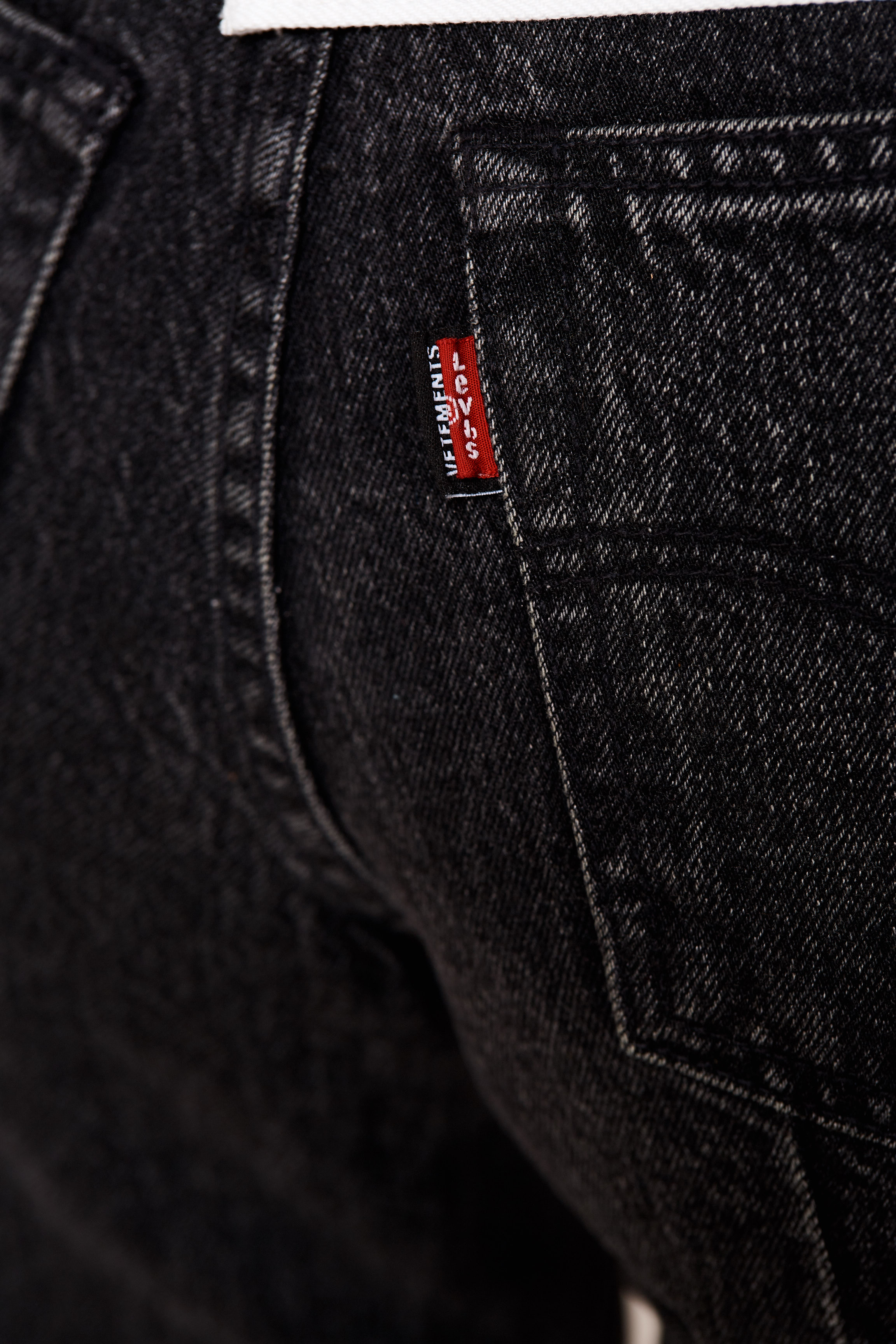 *17_H1_VETEMENTS_W1_DETAIL_30141.jpg