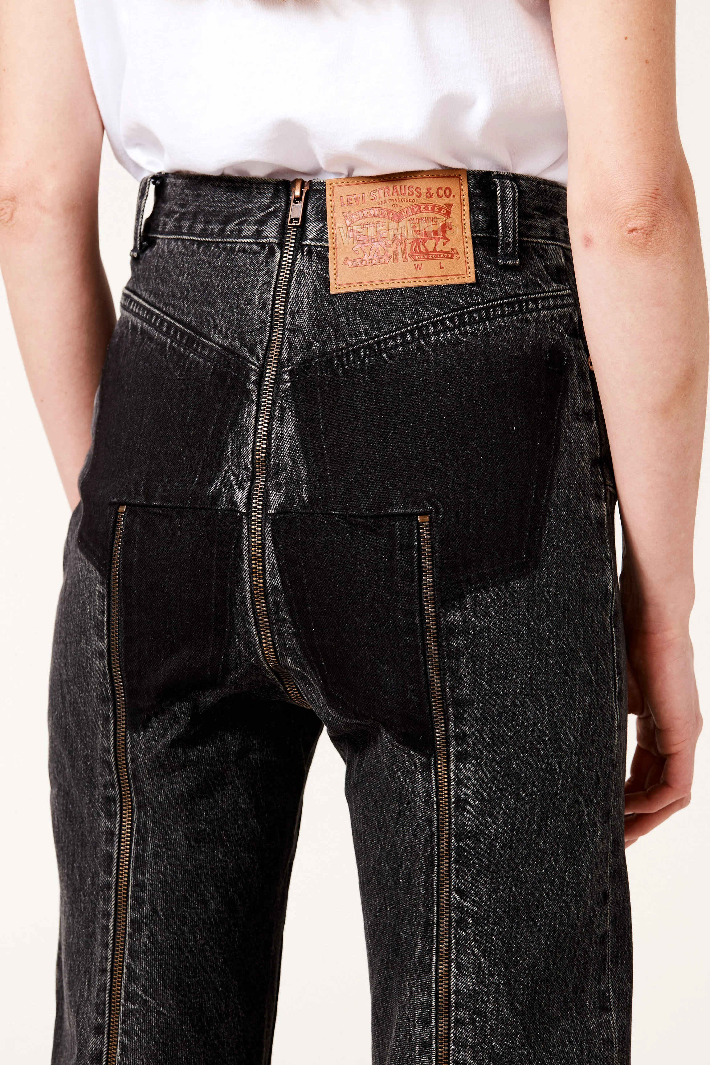 *17_H1_VETEMENTS_W4_DETAIL_30687.jpg