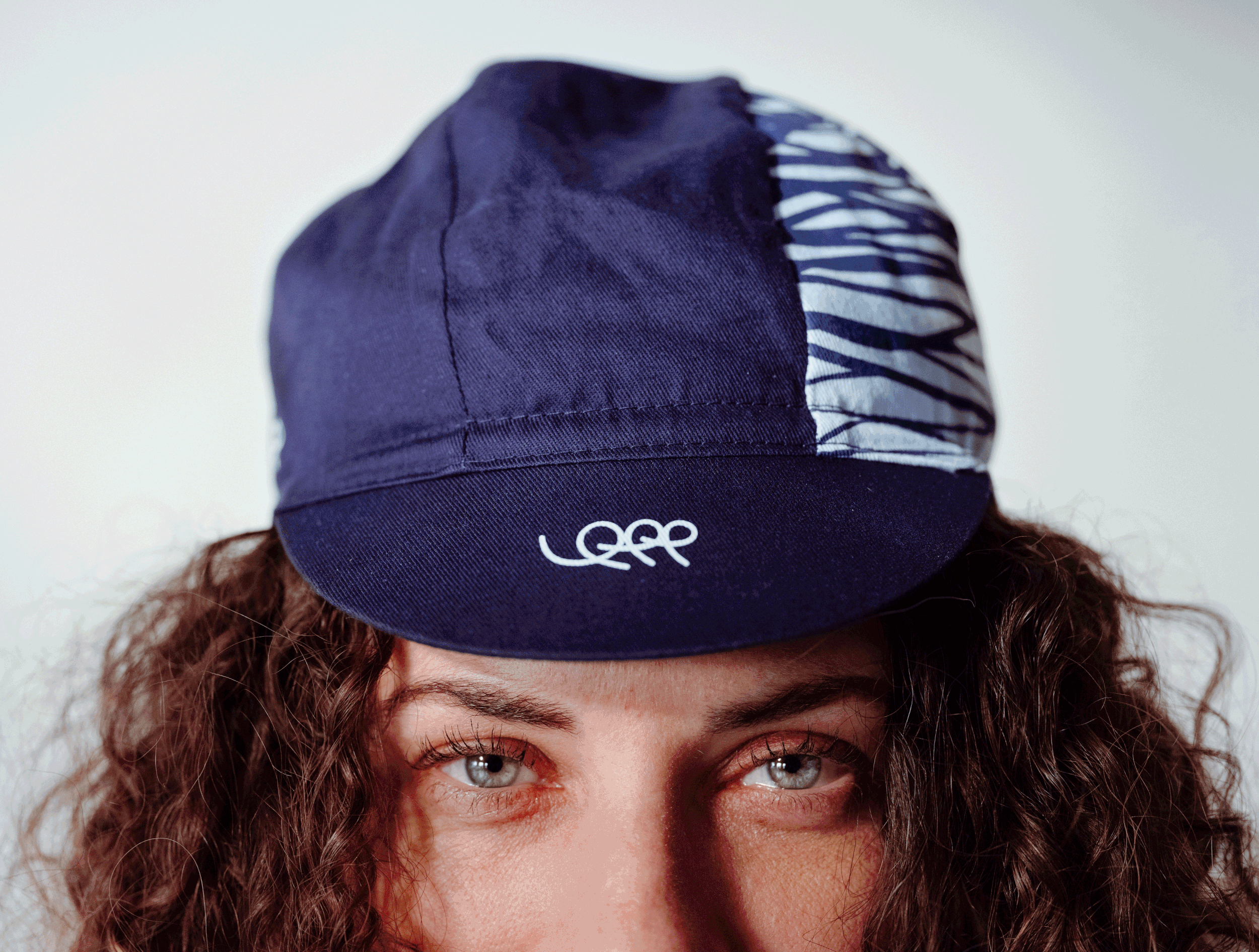 CAP-PEAK-GIF.gif
