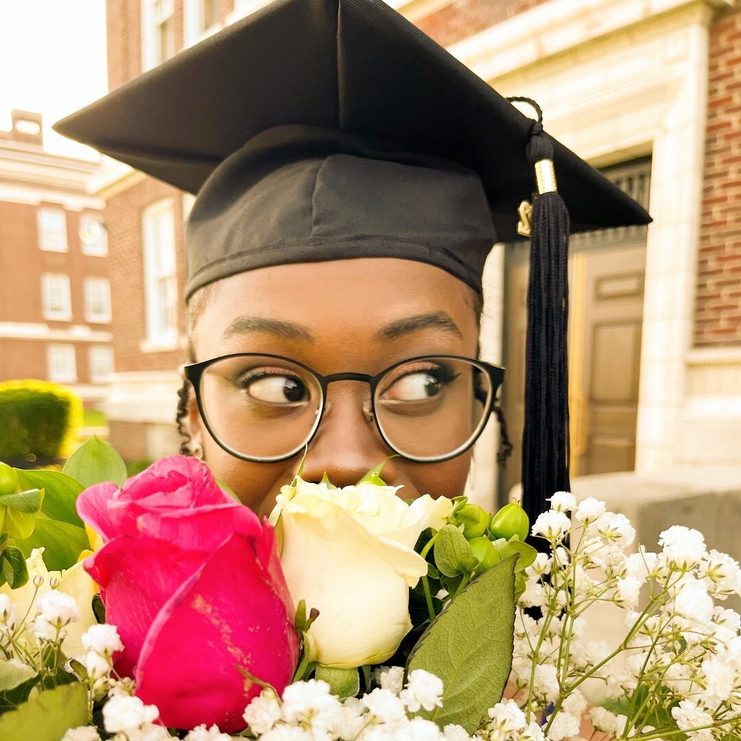 God is so gracious! He blessed our whole family to overcome COVID just in time to celebrate Kyla (@twotalentedart), our eldest daughter, graduating from college &ldquo;Summa cum laude,&rdquo; a degree with the highest distinction, for maintaining a 4