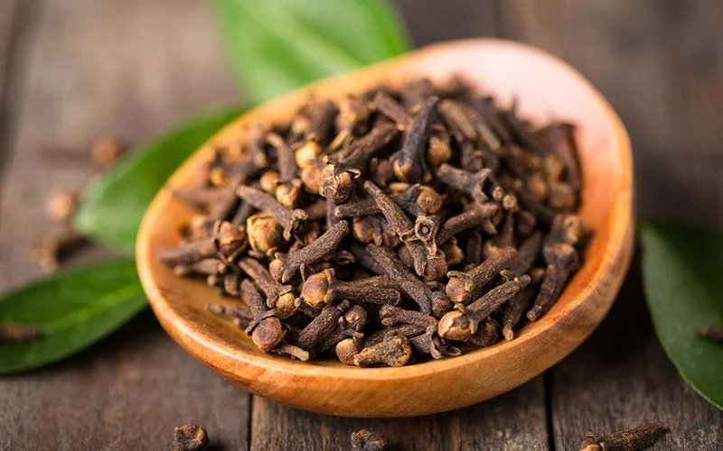 cloves.jpg