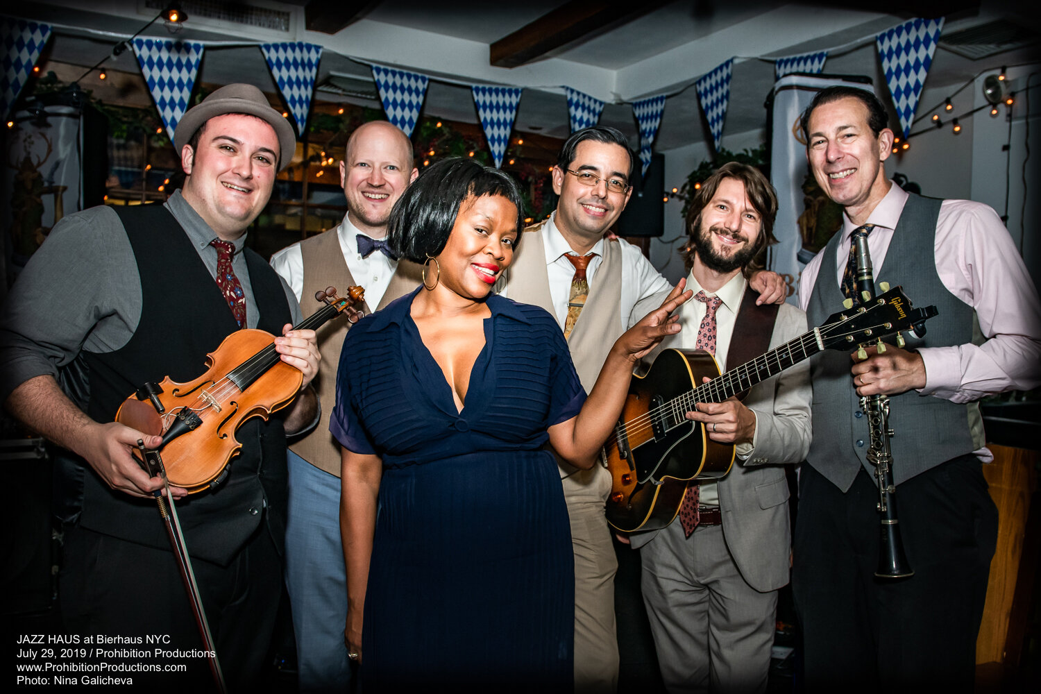 *** BAND w QUEEN DSC_3653_NG bierhaus.jpg