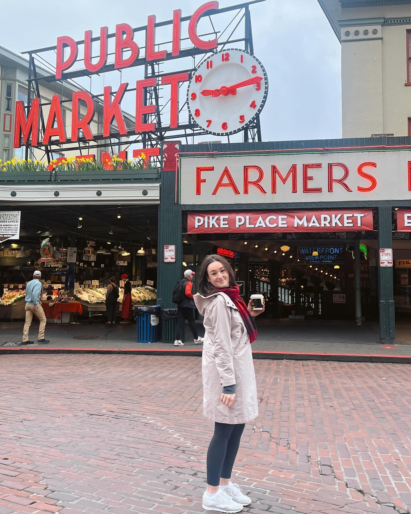 💖February 2024💖
🌧️ Visited Seattle for the first time and got to explore the city (including many coffee shops, the iconic fish market, fabulous restaurants, the Cap Hill area, and face time with @throwyahandsinthe_cl_aire )
🎨 Checked out the @ch